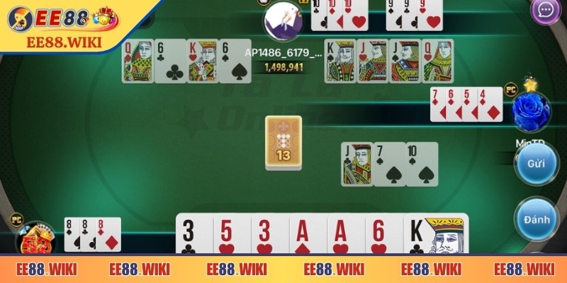 Người chơi cần ghép thành tá lả và loại bỏ bài rác để giành chiến thắng